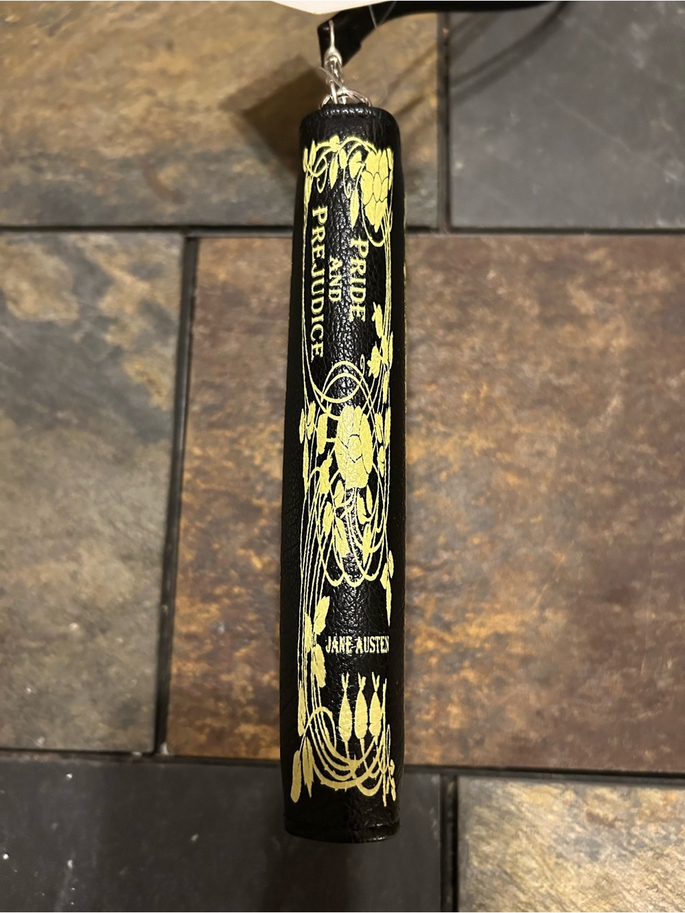 Pride and Prejudice Jane Austen Black & Gold Wallet - Picture 4 of 4